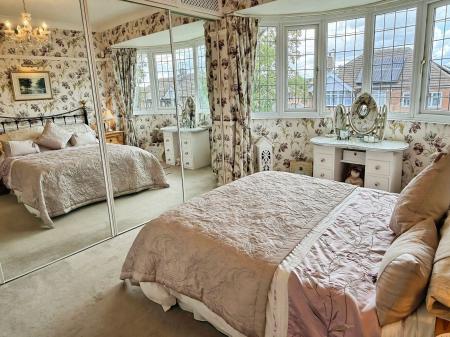 3 bedroom Semi-detached house for sale in Millersdale Avenue, Leicester, LE5