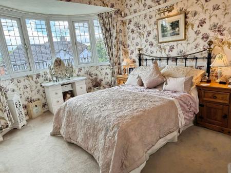 3 bedroom Semi-detached house for sale in Millersdale Avenue, Leicester, LE5