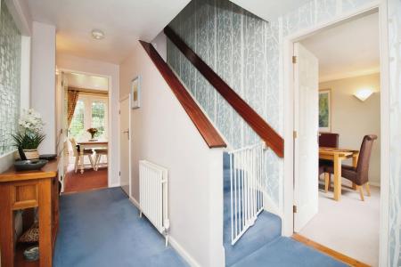 4 bedroom Detached house for sale in Eskdale Close, Oadby, LE2