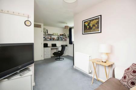 4 bedroom Detached house for sale in Eskdale Close, Oadby, LE2