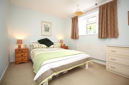 4 bedroom Detached house for sale in Eskdale Close, Oadby, LE2