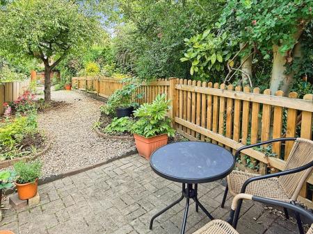 2 bedroom Terraced House for sale in Main Street, Evington, LE5
