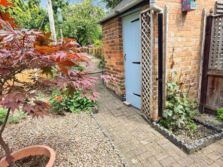 2 bedroom Terraced House for sale in Main Street, Evington, LE5