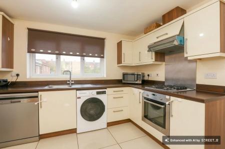 3 bedroom Detached house to let in Watkin Road, Leicester, LE2