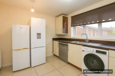 3 bedroom Detached house to let in Watkin Road, Leicester, LE2