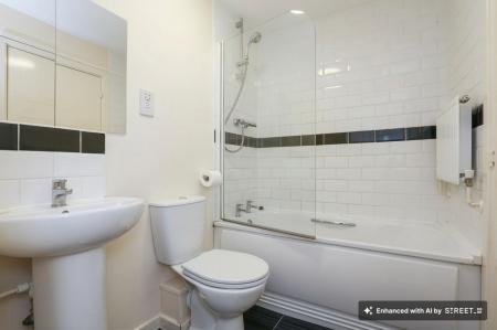3 bedroom Detached house to let in Watkin Road, Leicester, LE2