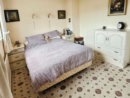 2 bedroom Semi-detached house for sale in Wreford Crescent, Leicester, LE5