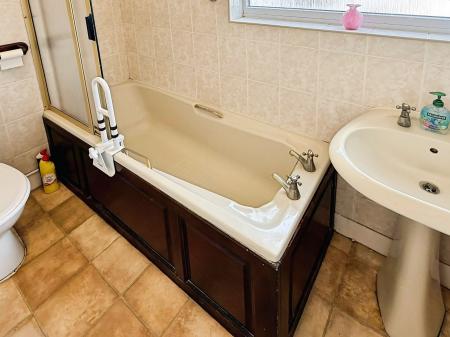 2 bedroom Semi-detached house for sale in Wreford Crescent, Leicester, LE5