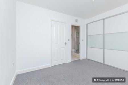3 bedroom Town house to let in Pickhill Road, Hamilton, LE5