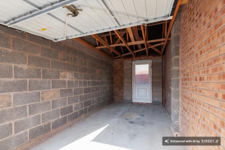 3 bedroom Town house to let in Pickhill Road, Hamilton, LE5
