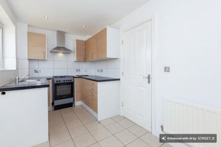 3 bedroom Town house to let in Pickhill Road, Hamilton, LE5