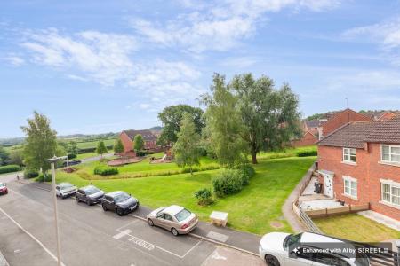 3 bedroom Town house to let in Pickhill Road, Hamilton, LE5