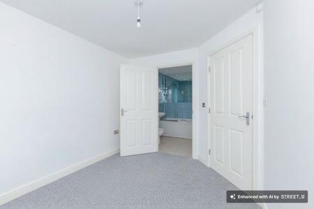 3 bedroom Town house to let in Pickhill Road, Hamilton, LE5