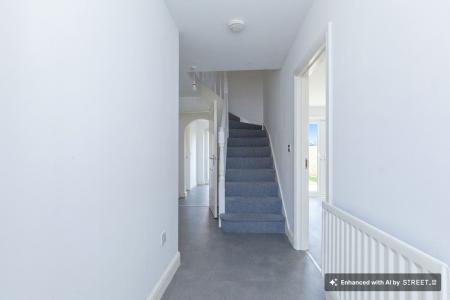 3 bedroom Town house to let in Pickhill Road, Hamilton, LE5