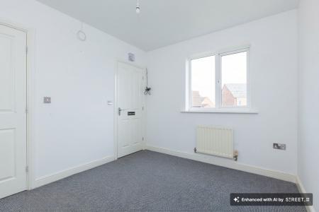 3 bedroom Town house to let in Pickhill Road, Hamilton, LE5