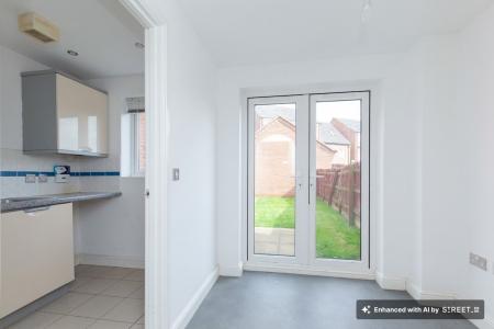 3 bedroom Town house to let in Pickhill Road, Hamilton, LE5