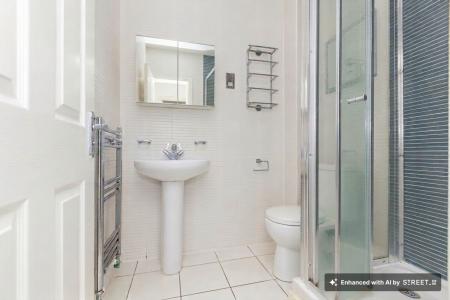 3 bedroom Town house to let in Pickhill Road, Hamilton, LE5