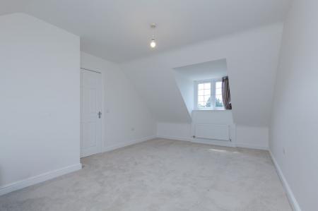 5 bedroom Detached house to let in Lady Hay Road, Leicester, LE3