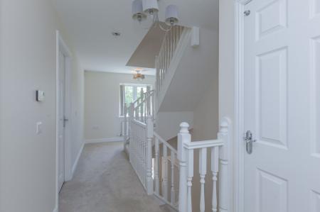 5 bedroom Detached house to let in Lady Hay Road, Leicester, LE3
