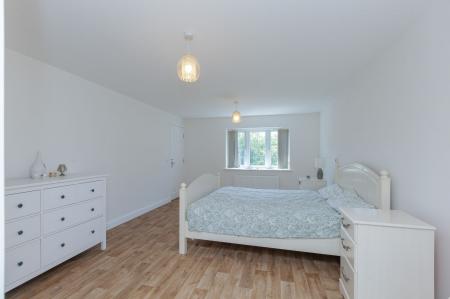 5 bedroom Detached house to let in Lady Hay Road, Leicester, LE3
