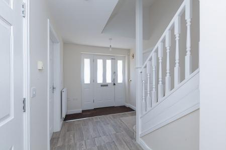 5 bedroom Detached house to let in Lady Hay Road, Leicester, LE3