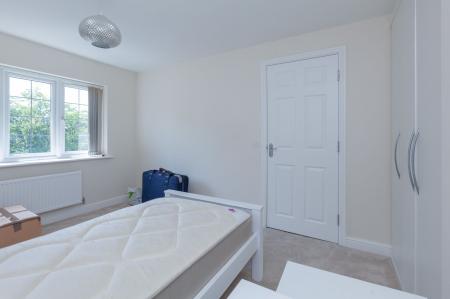 5 bedroom Detached house to let in Lady Hay Road, Leicester, LE3