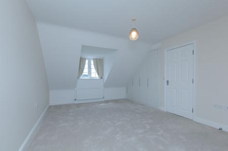 5 bedroom Detached house to let in Lady Hay Road, Leicester, LE3