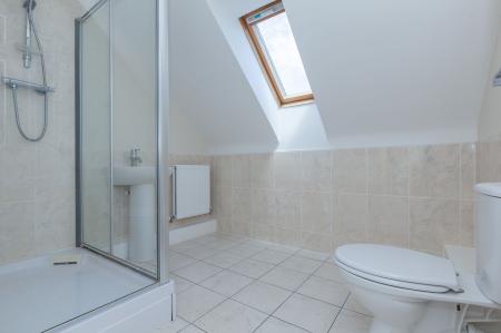5 bedroom Detached house to let in Lady Hay Road, Leicester, LE3