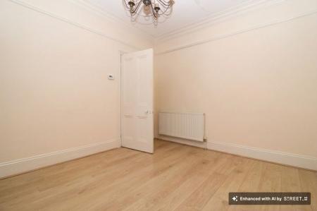 1 bedroom Flat to let in Glenfield Road, Leicester, LE3