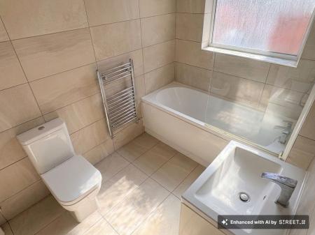 1 bedroom Flat to let in Glenfield Road, Leicester, LE3