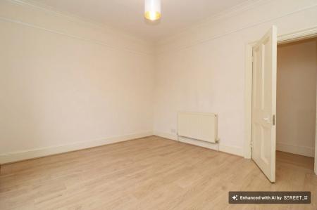 1 bedroom Flat to let in Glenfield Road, Leicester, LE3