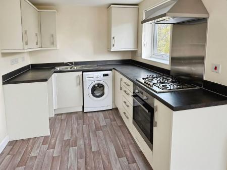 2 bedroom Flat to let in Pavilion Close, Leicester, LE2