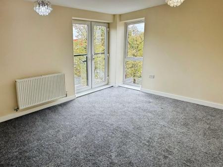 2 bedroom Flat to let in Pavilion Close, Leicester, LE2