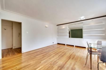 1 bedroom Flat to let in Kew Road, Richmond, TW9