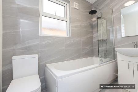 3 bedroom Terraced House to let in Richmond Avenue, Leicester, LE2