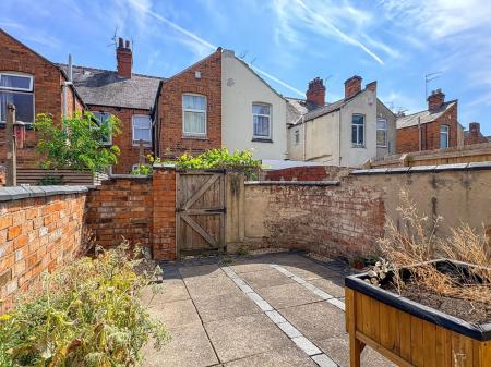 3 bedroom Terraced House to let in Richmond Avenue, Leicester, LE2