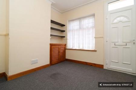 2 bedroom Terraced House to let in Oxford Road, Leicester, LE2
