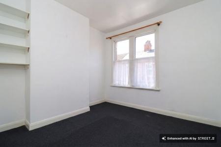 2 bedroom Terraced House to let in Oxford Road, Leicester, LE2