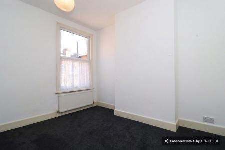 2 bedroom Terraced House to let in Oxford Road, Leicester, LE2