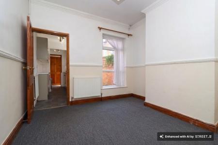 2 bedroom Terraced House to let in Oxford Road, Leicester, LE2