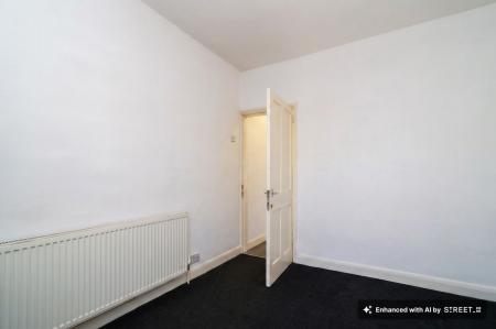 2 bedroom Terraced House to let in Oxford Road, Leicester, LE2