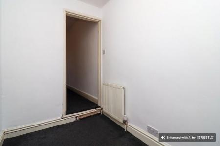 2 bedroom Terraced House to let in Oxford Road, Leicester, LE2
