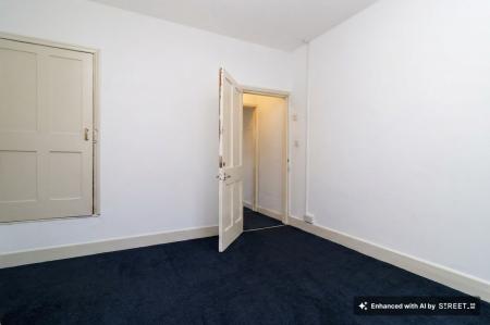 2 bedroom Terraced House to let in Oxford Road, Leicester, LE2