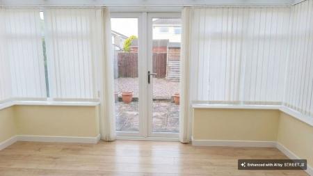 2 bedroom Semi-detached house to let in Farrier Lane, Leicester, LE4