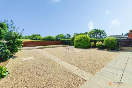2 bedroom Detached bungalow for sale in Newhaven Road, Leicester, LE5