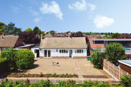 2 bedroom Detached bungalow for sale in Newhaven Road, Leicester, LE5