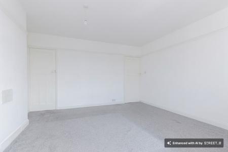 3 bedroom Terraced House to let in Dore Road, Leicester, LE5