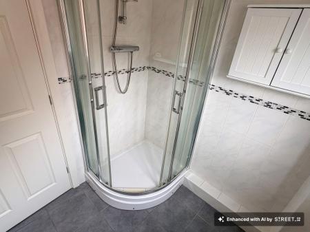 2 bedroom Semi-detached bungalow to let in Field Gate Gardens, Glenfield, LE3