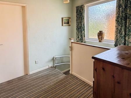 3 bedroom Detached house for sale in Fairstone Hill, Oadby, LE2
