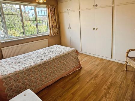 3 bedroom Detached house for sale in Fairstone Hill, Oadby, LE2